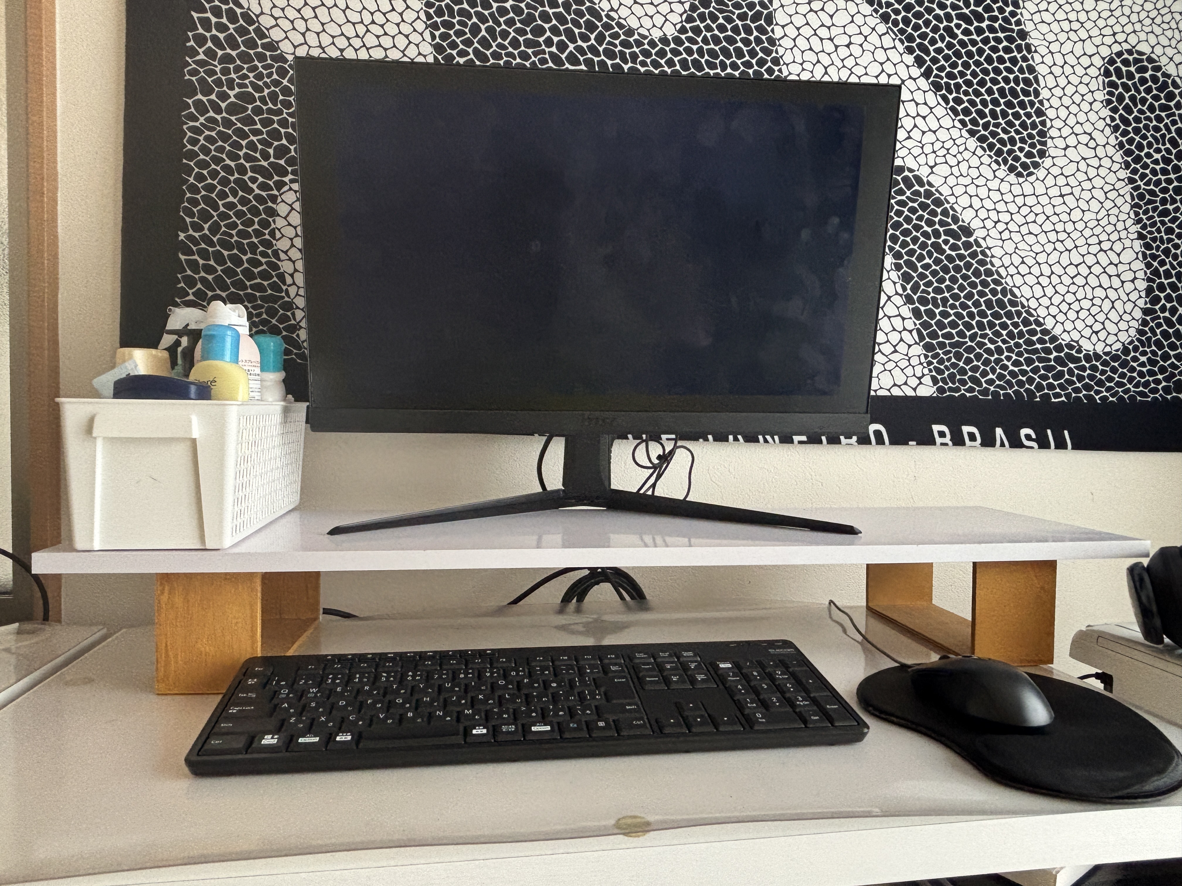 運営者の作業机